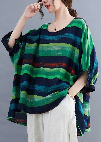 Well Tailored Top with a Graceful Silhouette