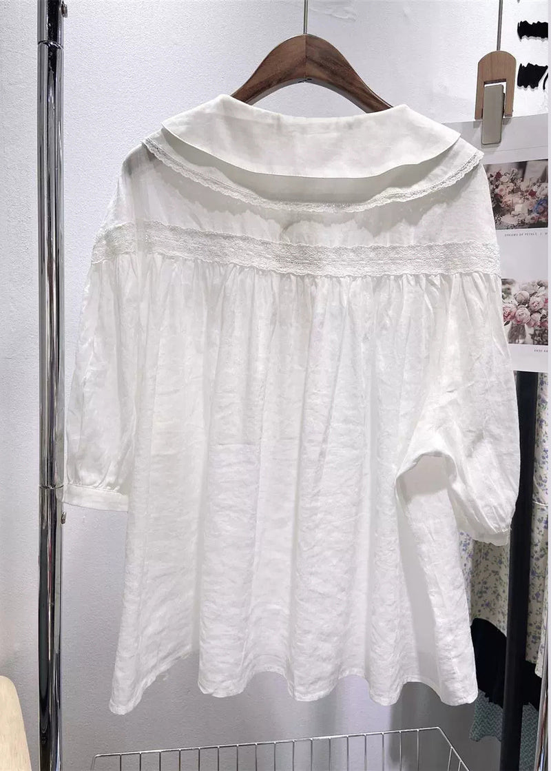 Beautifully Crafted Blouse in a Classic Style