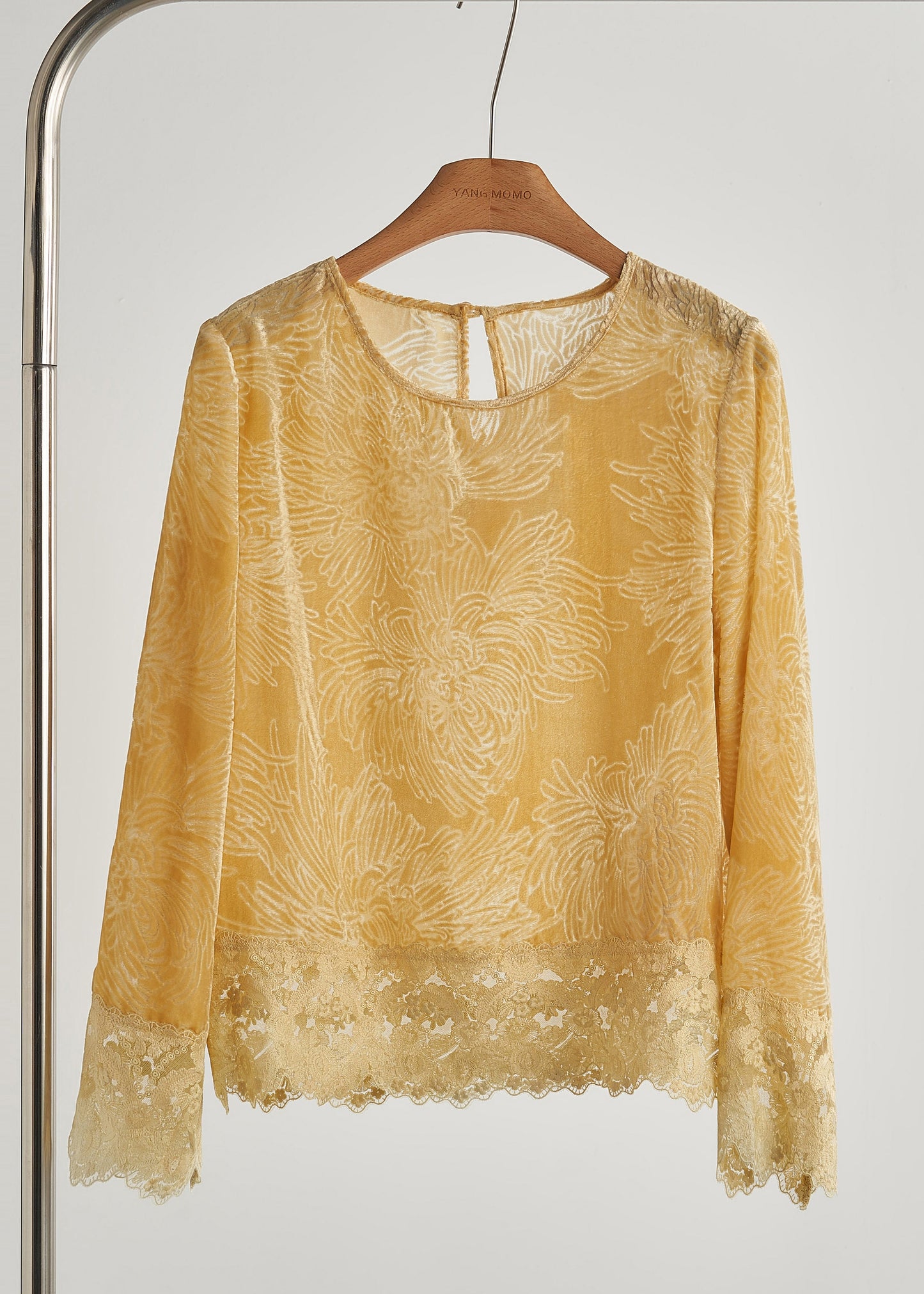 Beautifully Crafted Shirt in a Classic Style