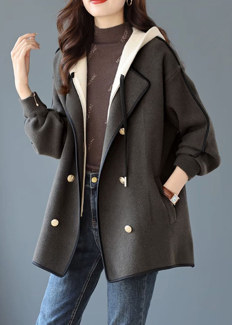 Sophisticated Coat with a Clean Classic Look