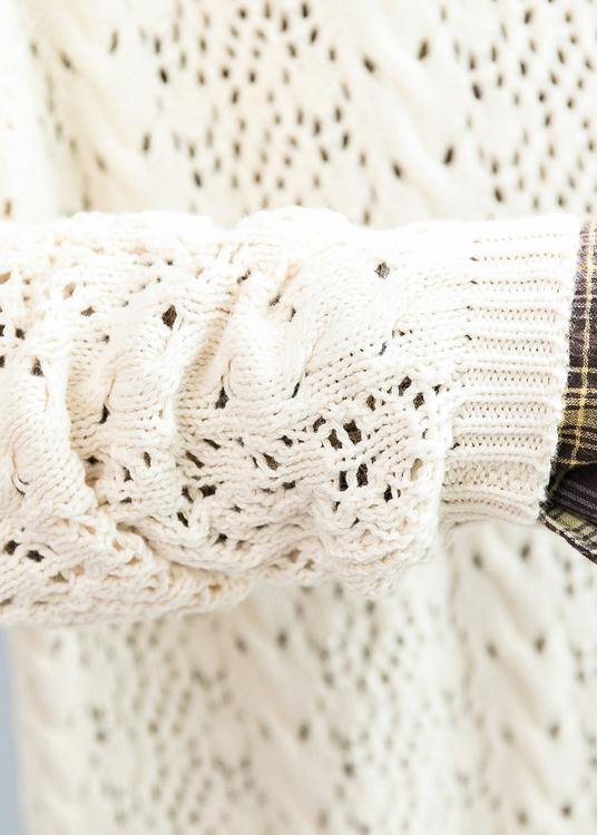 Well Tailored Sweater with a Graceful Silhouette