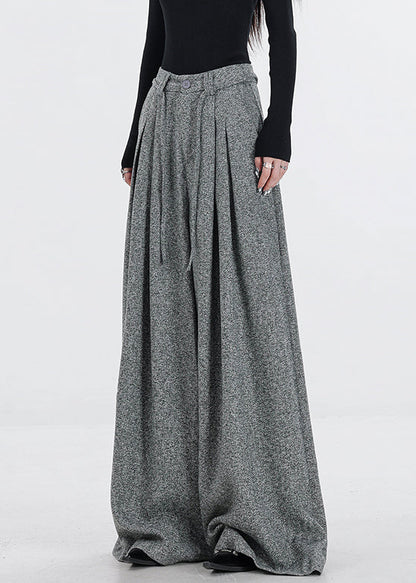Classic Vintage Pants with a Flattering Fit