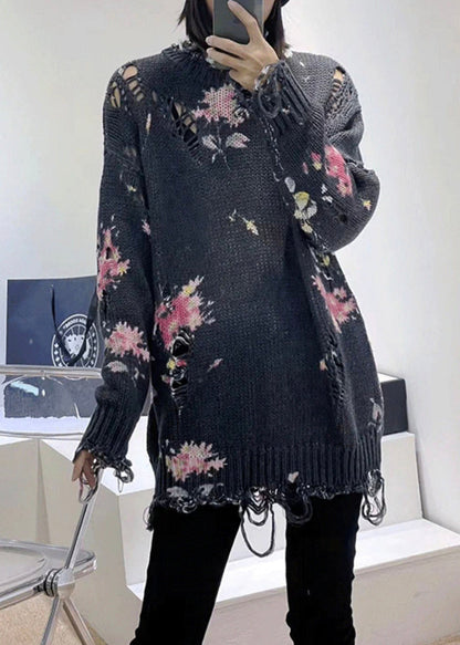 Well Tailored Sweater with a Graceful Silhouette