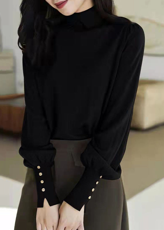 Effortlessly Elegant Top with a Timeless Design