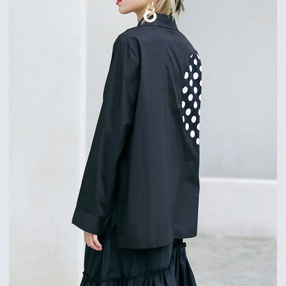 Classic Vintage Blouse with a Flattering Fit