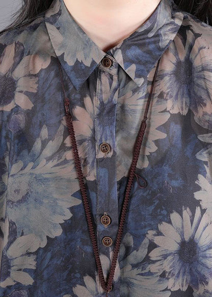 Classic Vintage Shirt with a Flattering Fit
