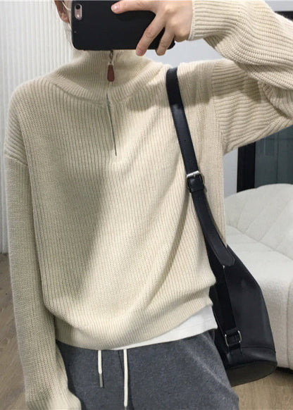 Effortlessly Elegant Sweater with a Timeless Design