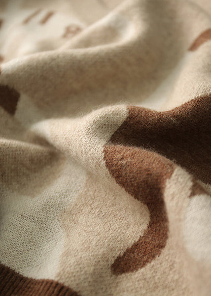 Classic Vintage Sweater with a Flattering Fit