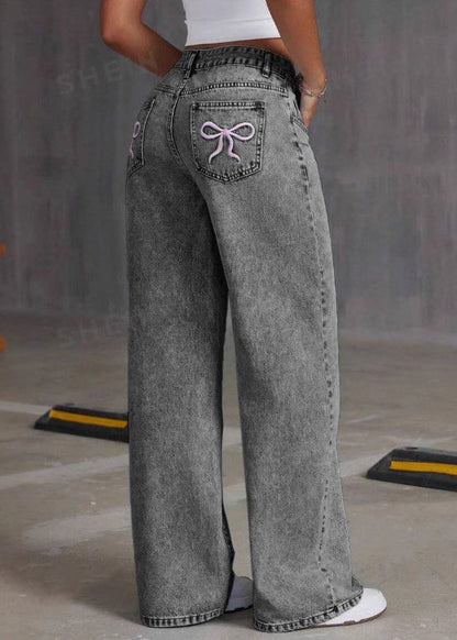 Elegantly Styled Pants for Everyday Wear