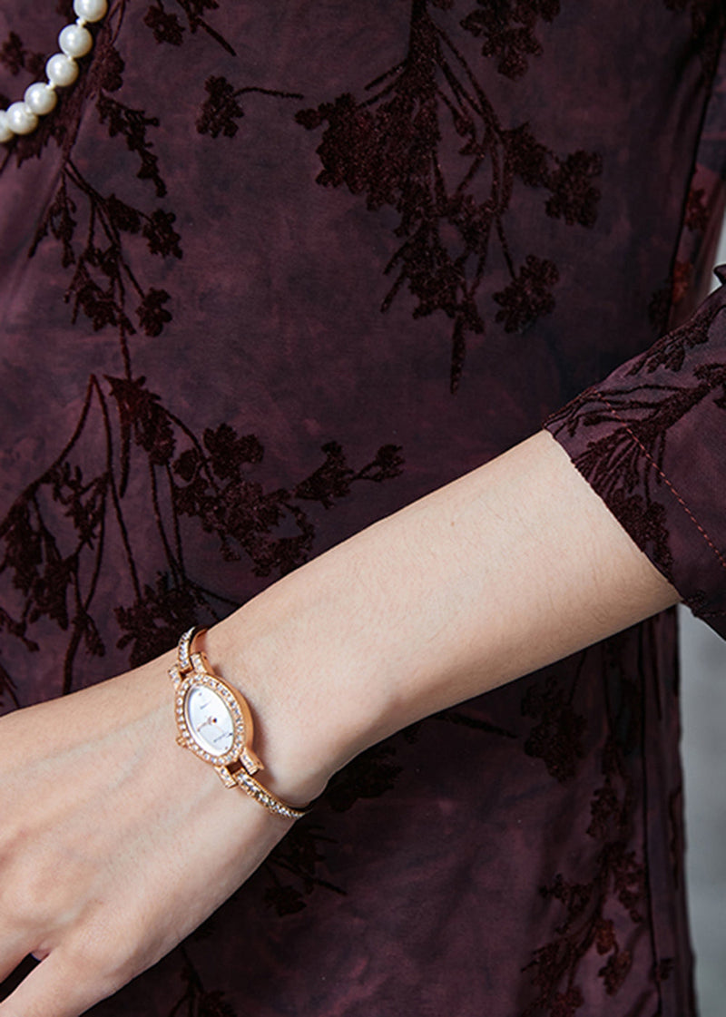 Effortlessly Elegant Top with a Timeless Design