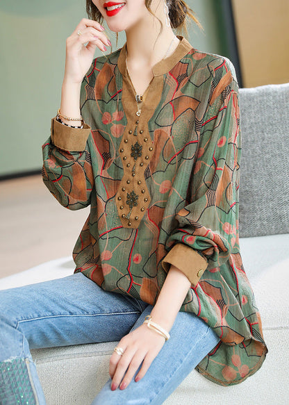 Classic Vintage Shirt with a Flattering Fit