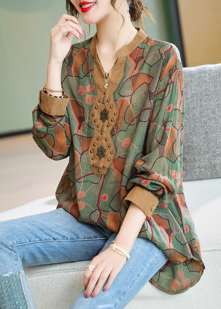 Classic Vintage Shirt with a Flattering Fit