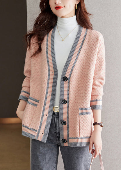 Effortlessly Elegant Cardigan with a Timeless Design