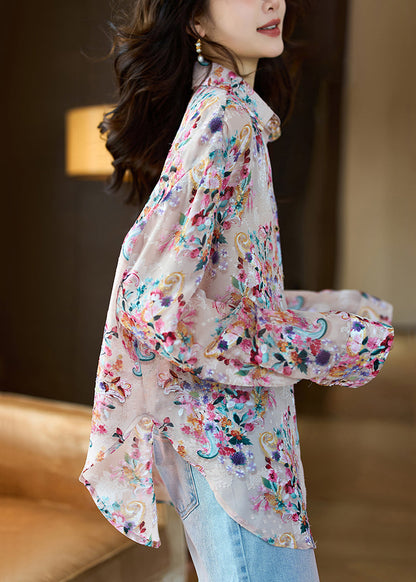Classic Vintage Blouse with a Flattering Fit