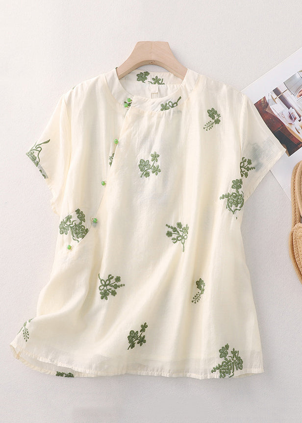 Effortlessly Elegant Blouse with a Timeless Design