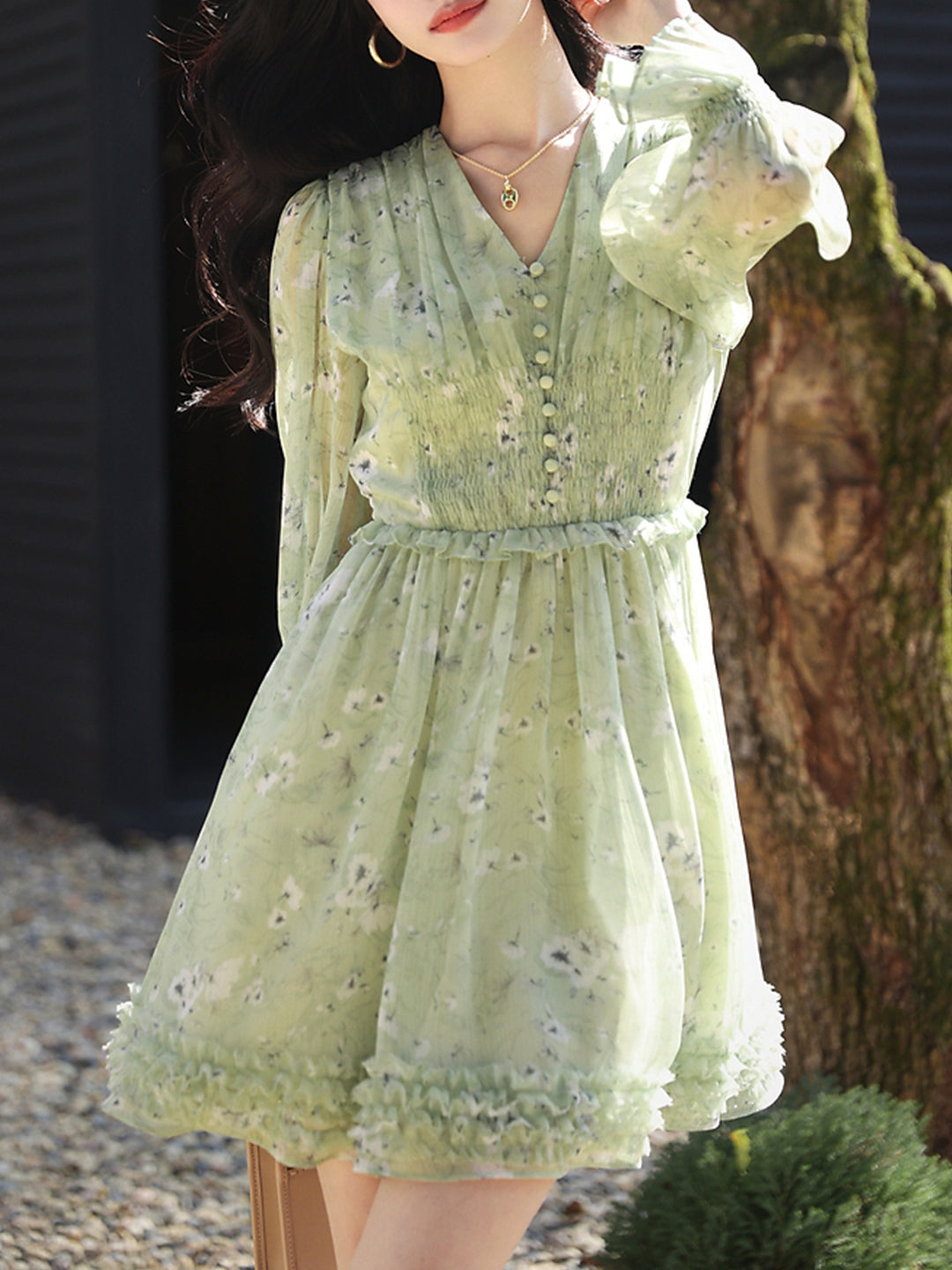 Gracefully Styled Dress for Any Occasion