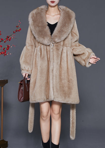 Classic Vintage & Enduringly Stylish Coat