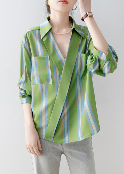Classic Vintage Shirt with a Flattering Fit