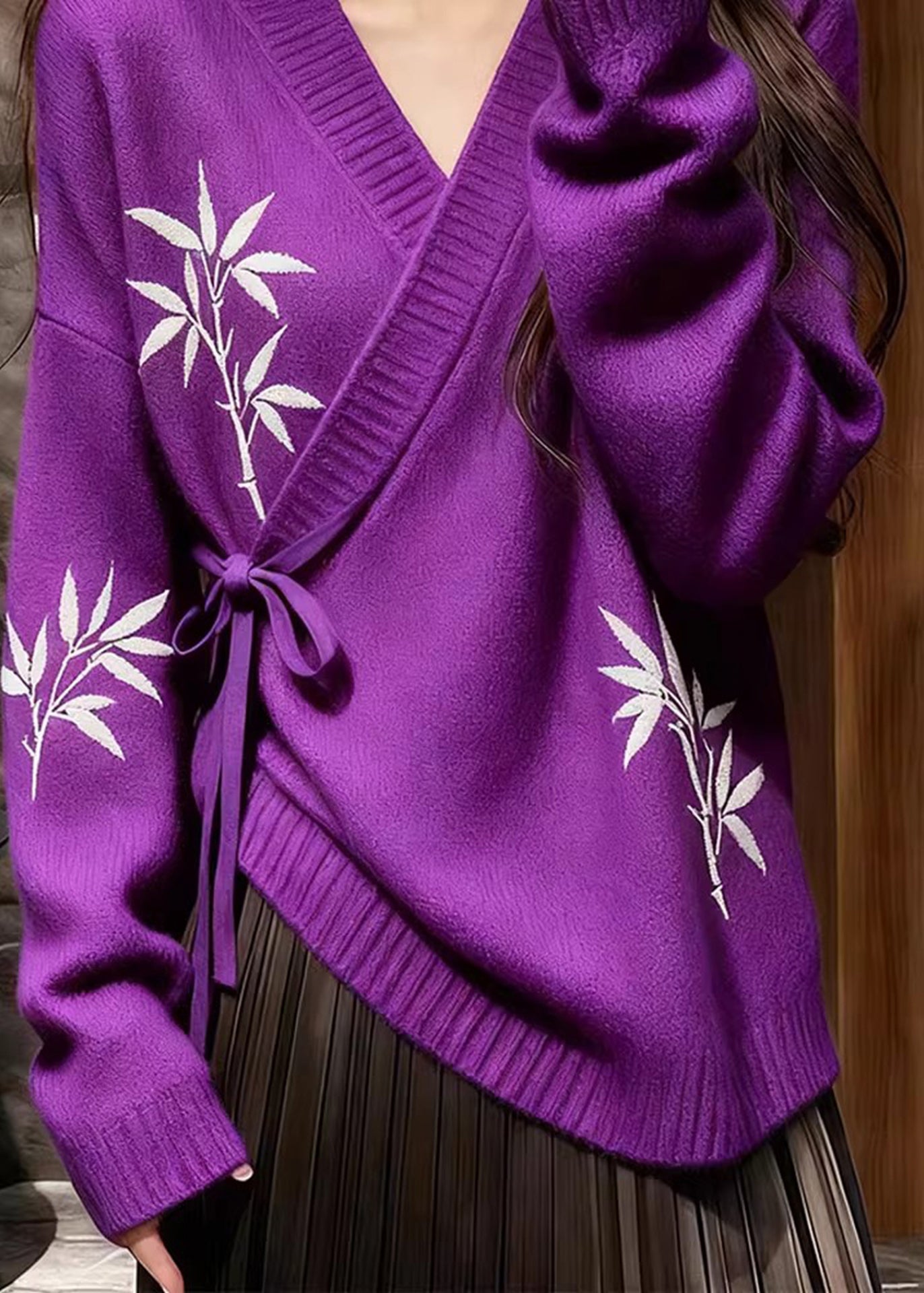 Well Tailored Sweater with a Graceful Silhouette
