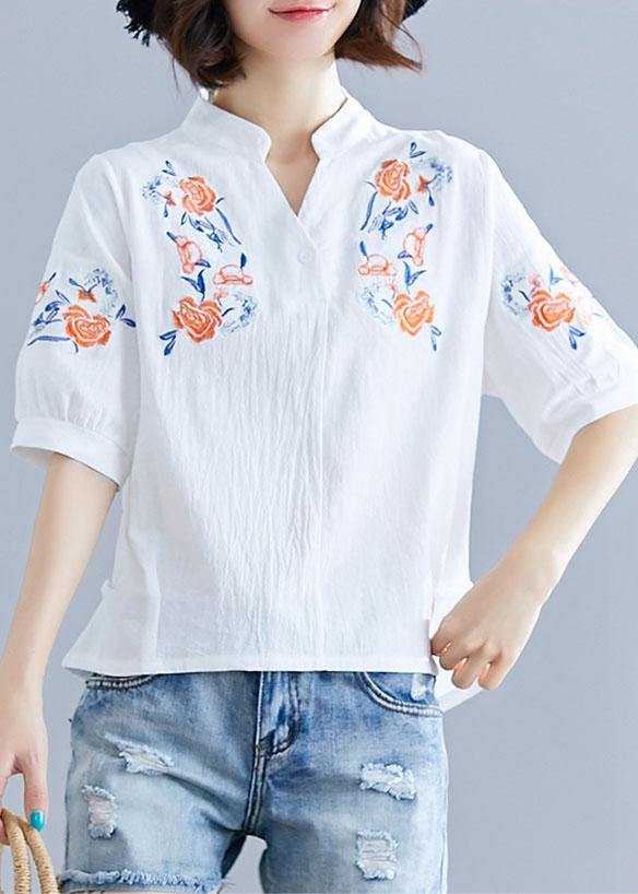 Well Tailored Blouse with a Graceful Silhouette