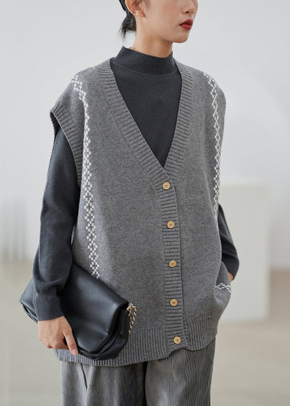 Well Tailored Coat with a Graceful Silhouette