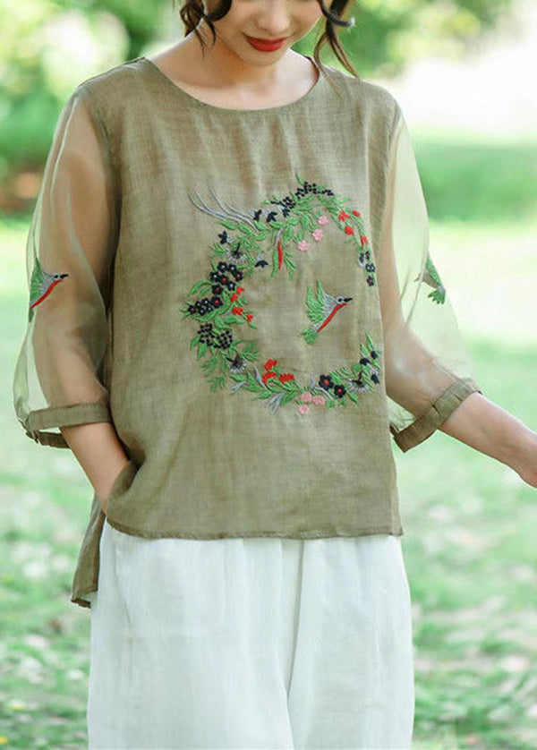 Well Tailored Shirt with a Graceful Silhouette