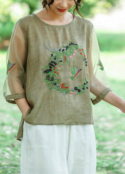 Well Tailored Shirt with a Graceful Silhouette