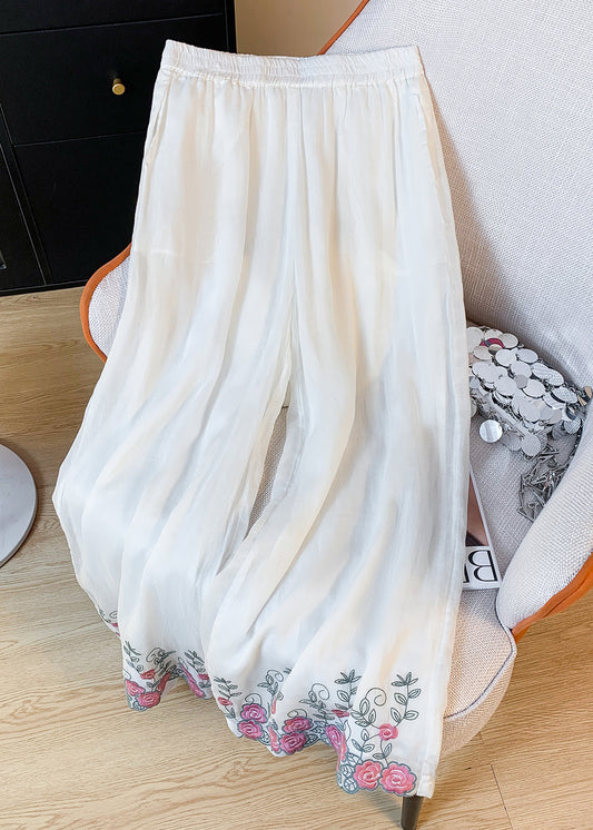 Effortlessly Elegant Pants with a Timeless Design
