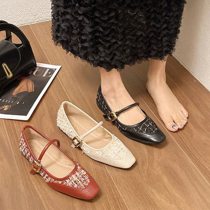 Chic Orthopedic Flats with Unique Design