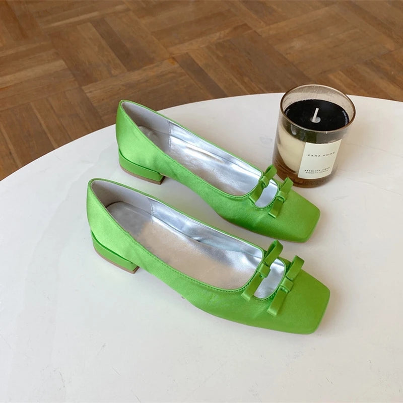 Graceful Orthopedic Loafers for Modern Look