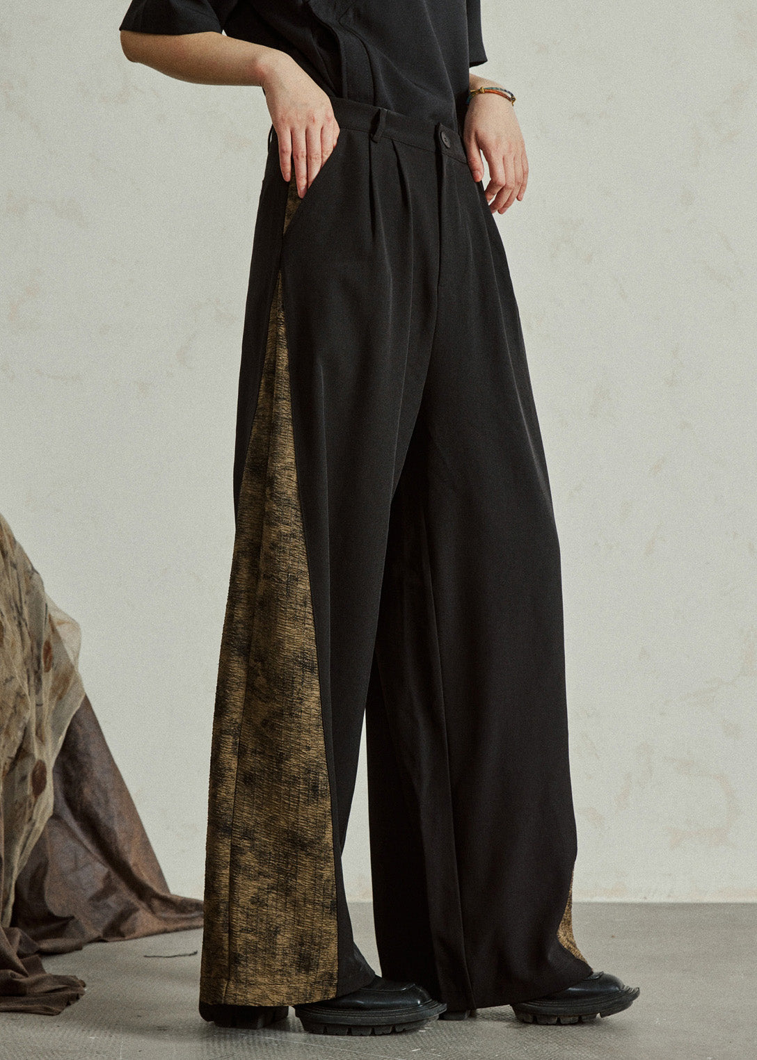 Classic Vintage Pants with a Flattering Fit