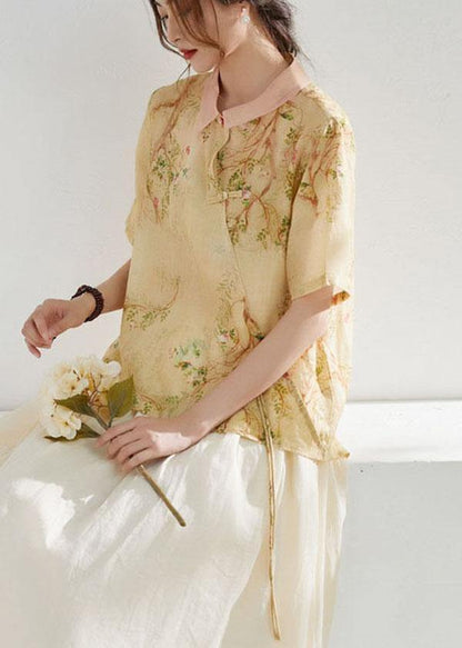 Classic Vintage Blouse with a Flattering Fit