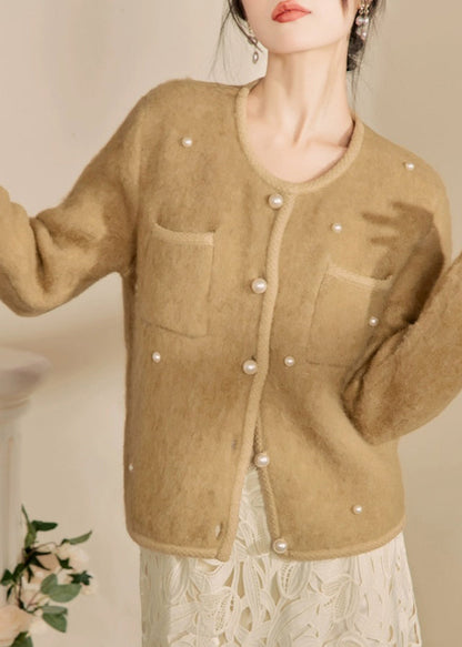 Elegantly Styled Coat for Everyday Wear