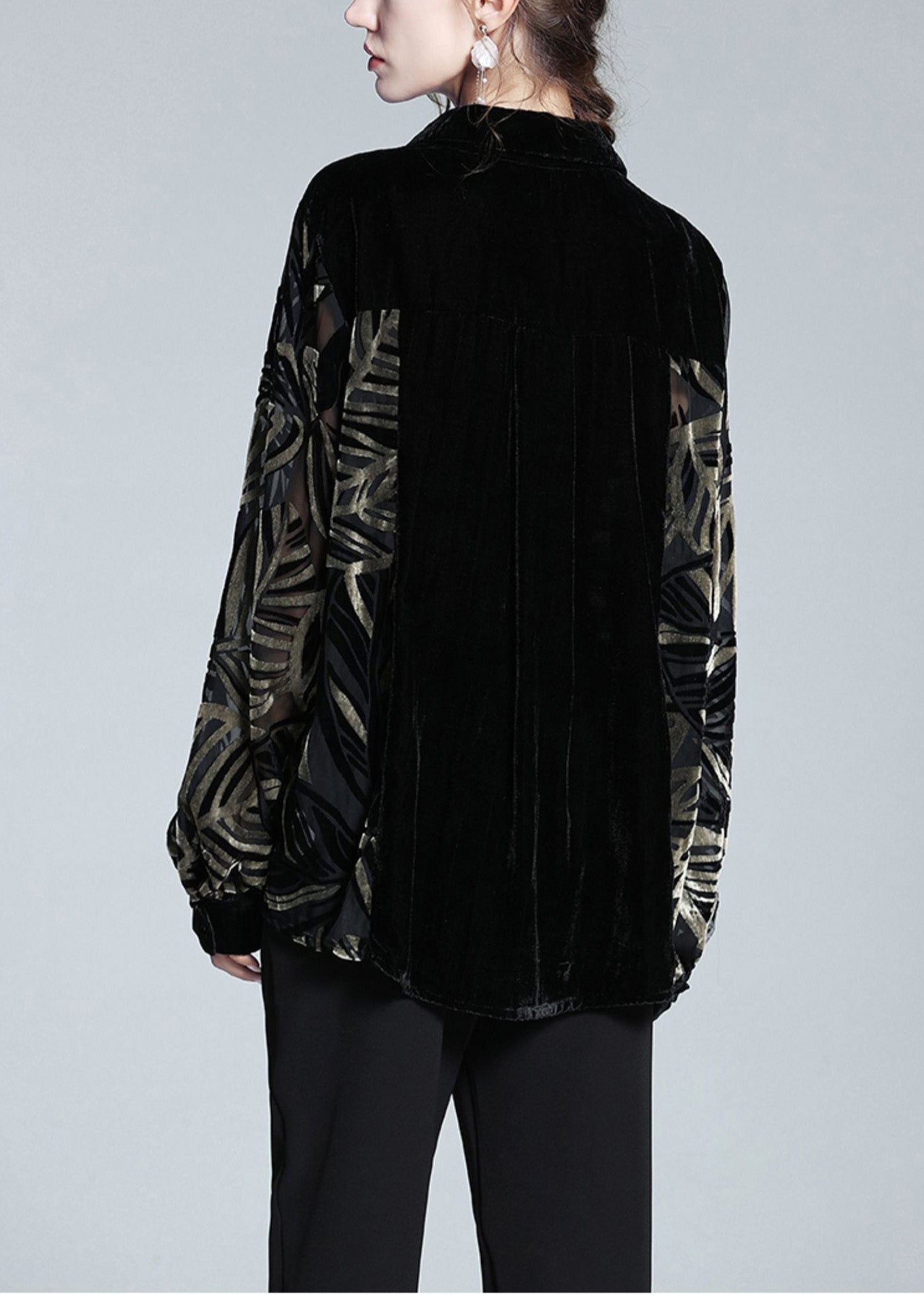 Beautifully Finished Shirt in a Timeless Design
