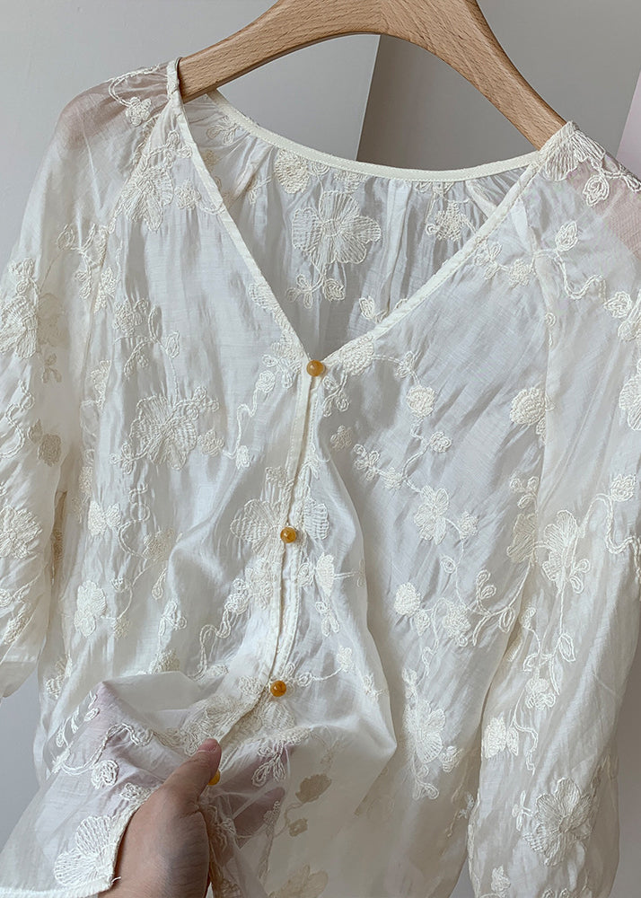 Polished Top with an Effortless Classic Look