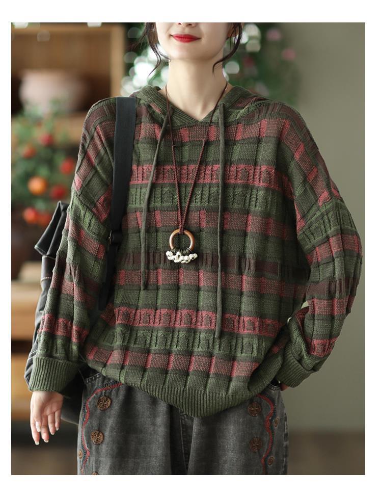 Beautifully Finished Sweater in a Timeless Design