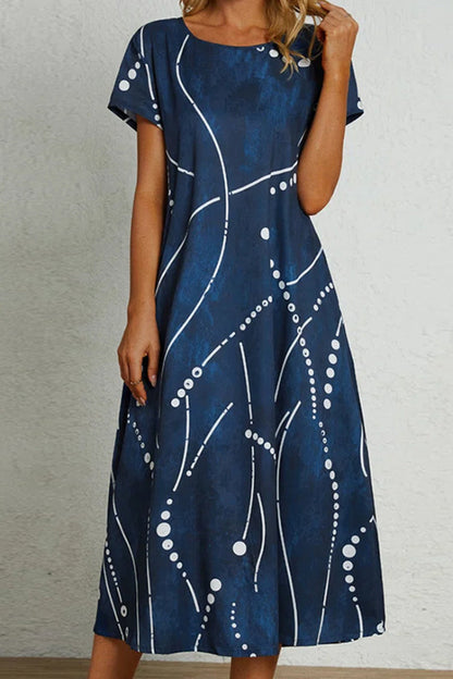 Well Tailored Dress with a Graceful Silhouette