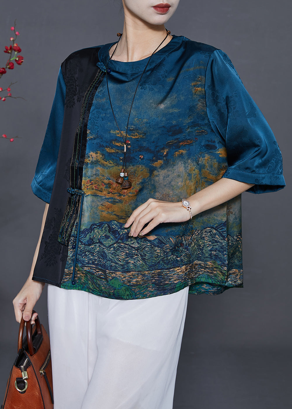Effortlessly Elegant Shirt with a Timeless Design