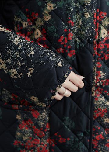 Elegantly Styled Coat for Everyday Wear