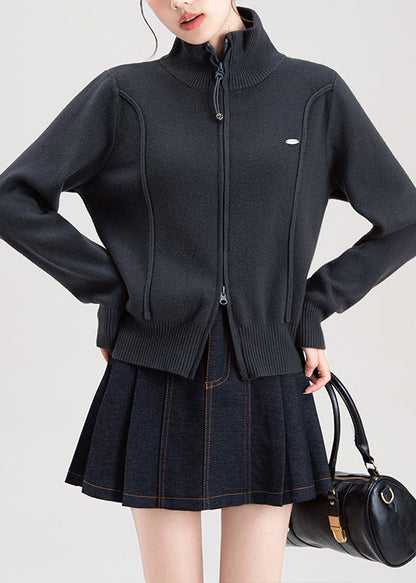 Classic Vintage Sweater with a Flattering Fit