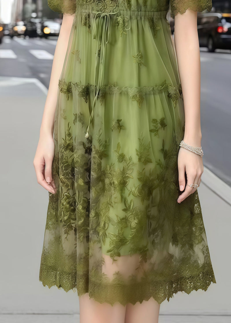 Beautifully Crafted Dress in a Classic Style