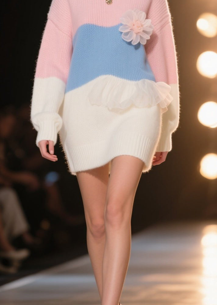 Well Tailored Sweater with a Graceful Silhouette