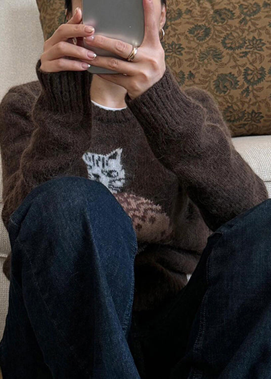Classic Vintage Sweater with a Flattering Fit