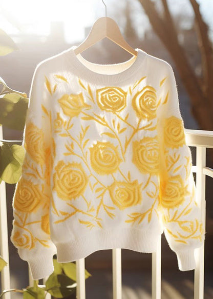 Well Tailored Sweater with a Graceful Silhouette