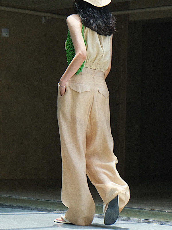 Sophisticated Trousers with a Clean Classic Look