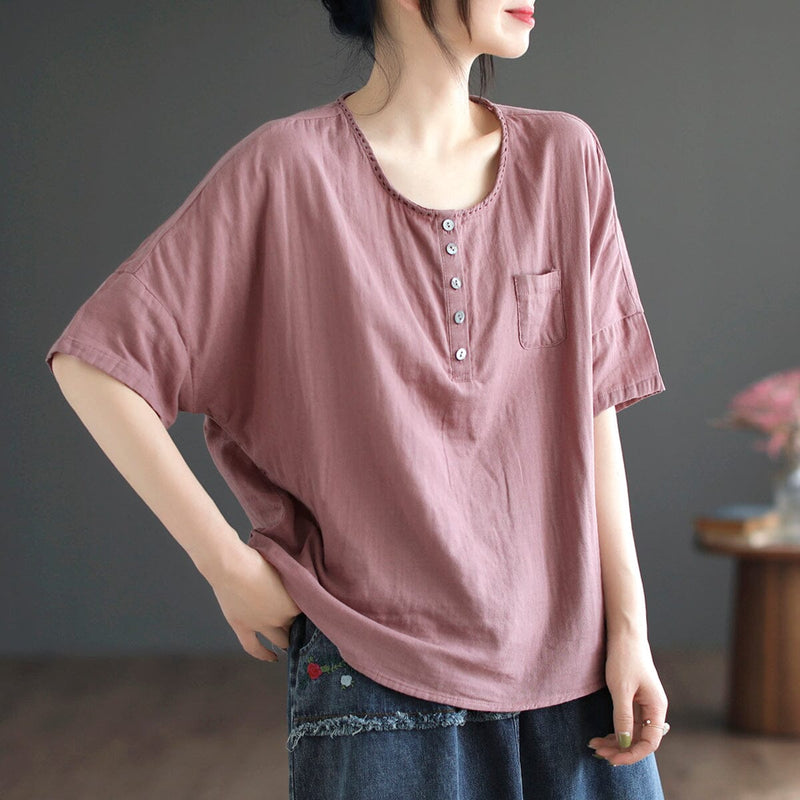 Effortlessly Elegant T-Shirt with a Timeless Design