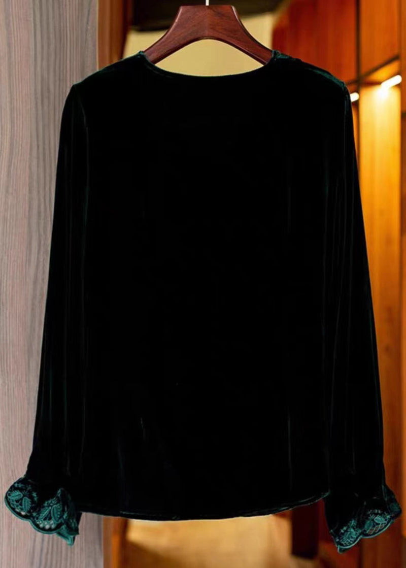 A Vintage Style Top with Delicate Timeless Details