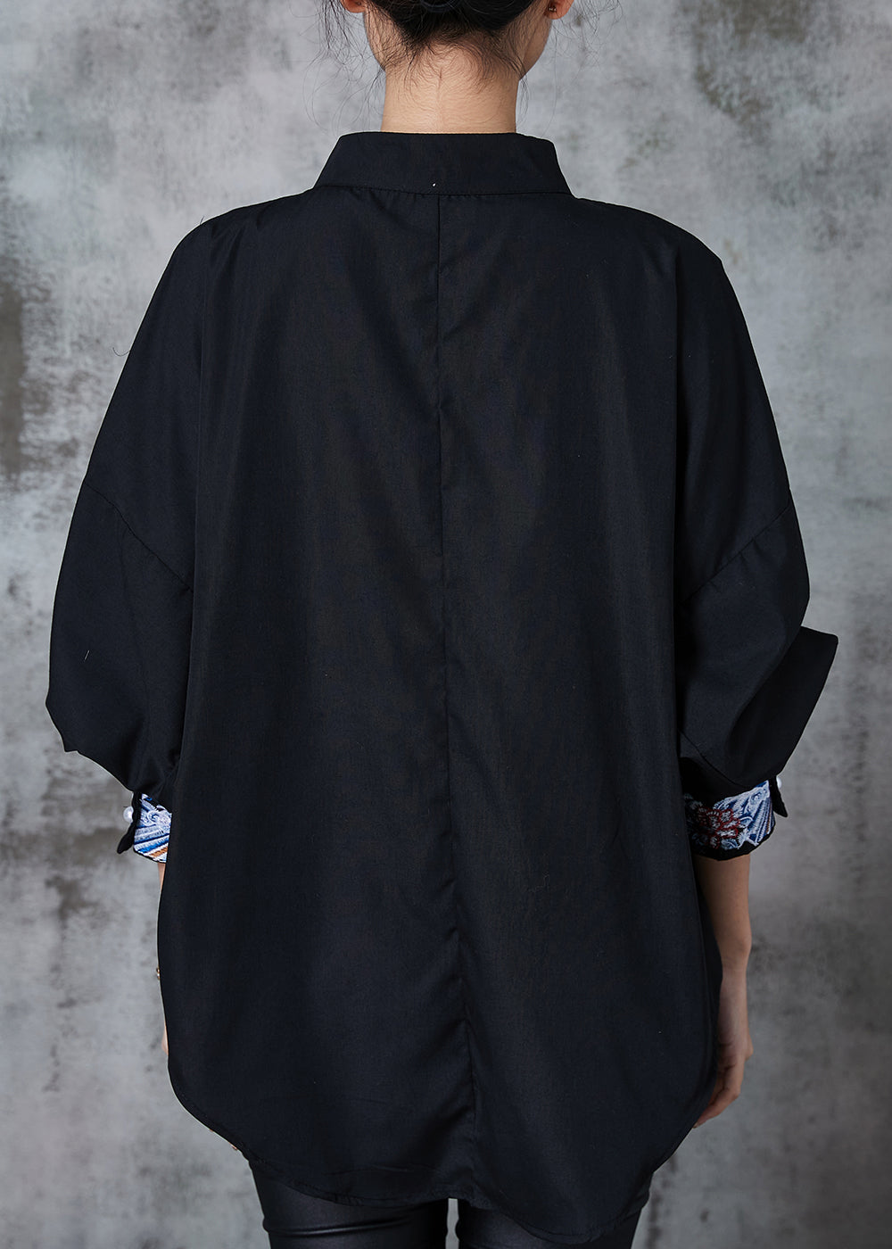 Effortlessly Elegant Shirt with a Timeless Design