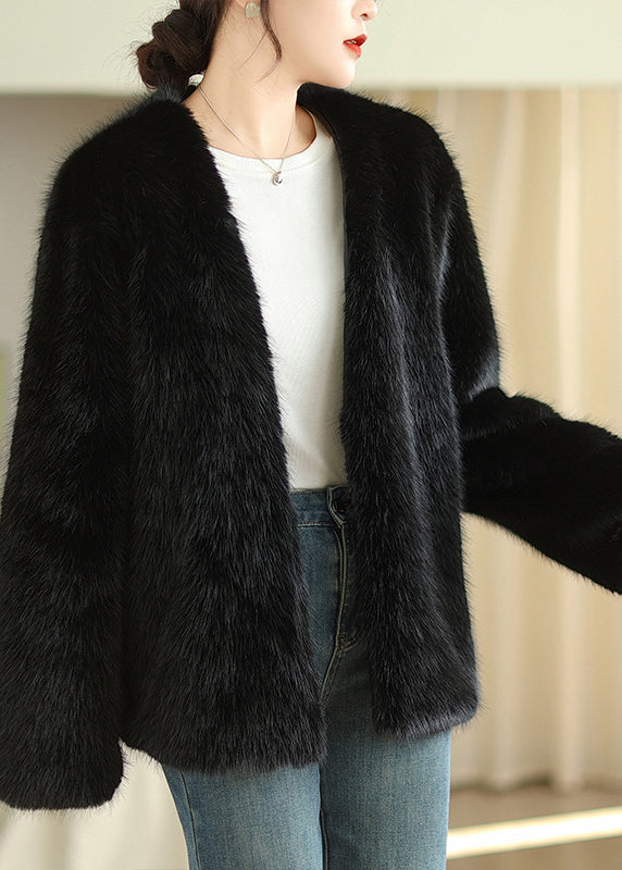 Elegantly Styled Coat for Everyday Wear
