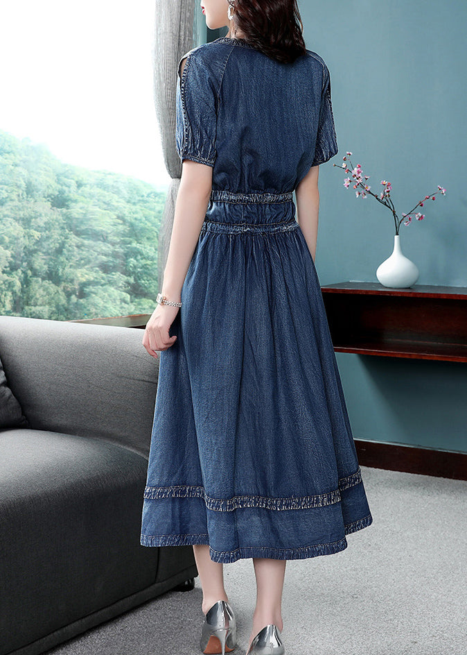 Beautifully Finished Dress in a Timeless Design